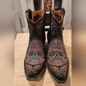 Old Gringo Skelton embroidered booties size 9.5 EUC